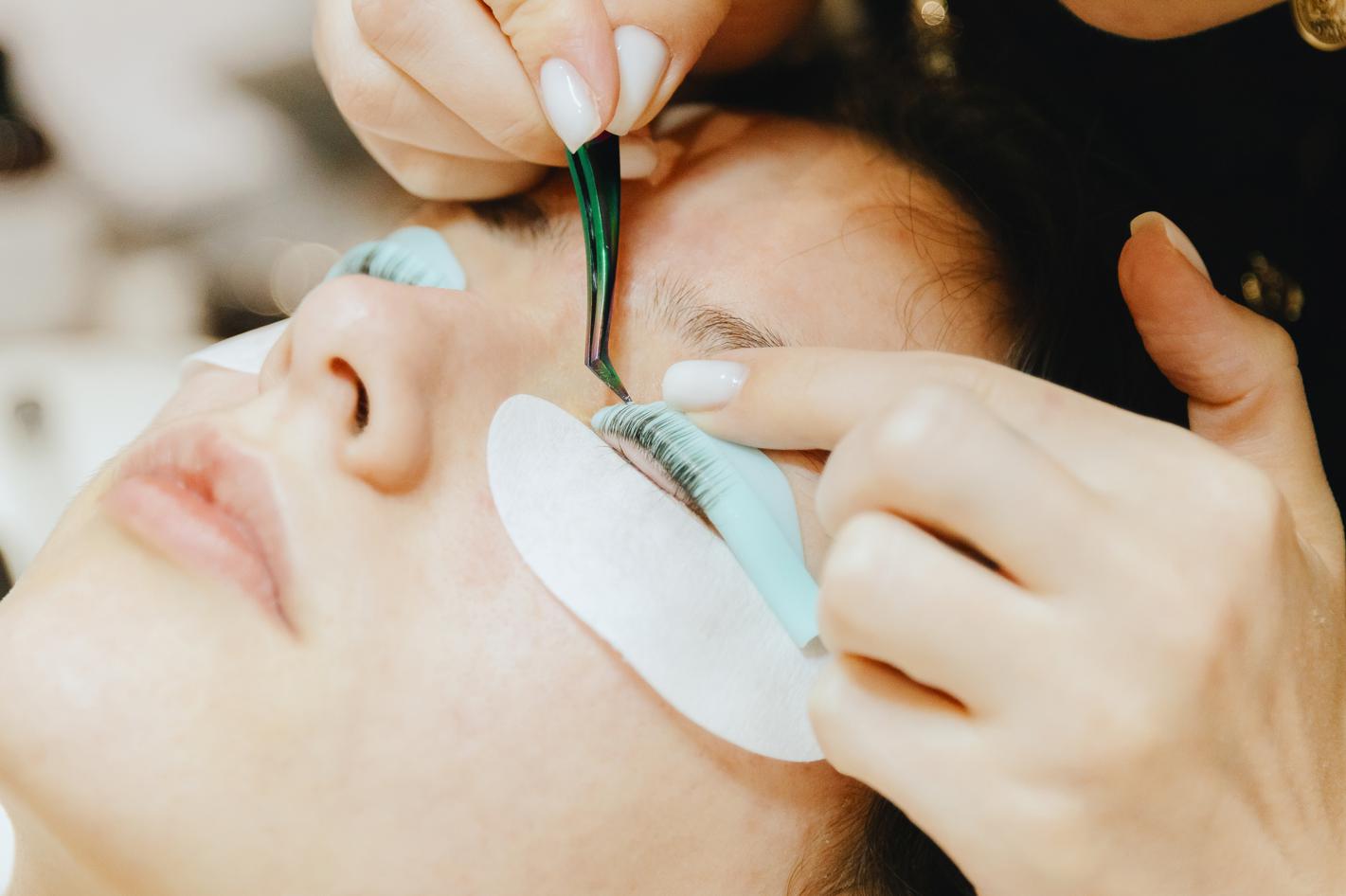 cejas y pestañas